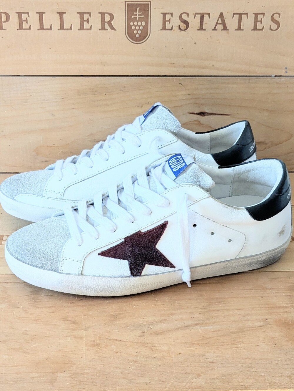 Golden Goose Superstar Sneakers with Burgundy Star - GGDB sz 9 (unisex) - Picture 5 of 15